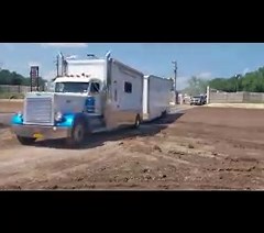 They're loadin' in at Orange County Fair Speedway! | Super DIRTcar Series