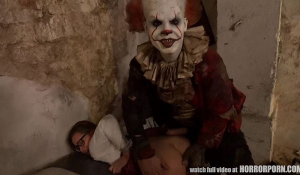 horrorporn - it is a clown