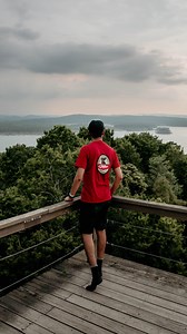 Si se preguntan a qué sabe Guate, sin duda a @cerveza_gallo 😍 #guatemala #guate #lagoatitlan #antiguaguatemala #naturaleza #travel #viajes #nature #pareja #couple #aventura #adventure #drone #quepeladoguate | Viaja con Nosotros