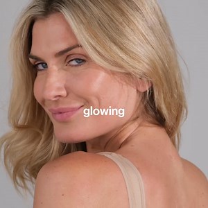 Introducing the moisturiser you can eat 💊 Developed by our in-house doctor and nutritionist, Skin Omegas is proven to rehydrate skin. | Advanced Nutrition Programme