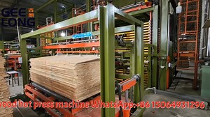 this is automatic plywood hot press machine whatsapp： 86 15064931296 | Veneer peeling machine,plywood machine