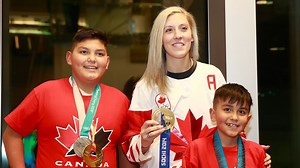 « Il n’y a pas que les médailles d’or. Je veux surtout inspirer les jeunes à se surpasser. » Mission accomplie, Meghan Agosta. ❤️ Ontario Women's Hockey Association | Hockey Canada