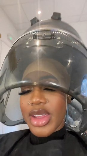 8.8K views · 189 reactions | She slayed it. The blonde Bob wig is so cute.殺 Get Nowhttps://st.klaiyihair.com/Ac2ych Under $100 | Klaiyi 180%Density Honey Blonde 613 Short Bob - ❤✈Free Shipping 30 Days Free ReturnPay Later Follow KlaiyiHair to get more promotional interactions in time - - #KlaiyiHair #lacewigs #wiginstall #klaiyiwearandgowigs #wigs #lacewig #klaiyihumanhair #klaiyilacefrontwig #colorwigs | Klaiyi Hair | Facebook