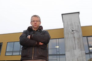 Vil legge ned nesten ny skole