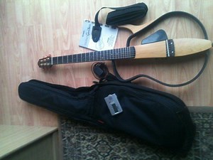Yamaha SILENT Guitar SLG-100S, odličnog zvuka!!!   štimer(poklon)