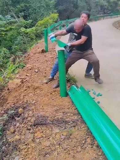 8.6K views · 18 reactions | Highway curve safety guardrail construction #eztechhd | EzTech HD | Facebook