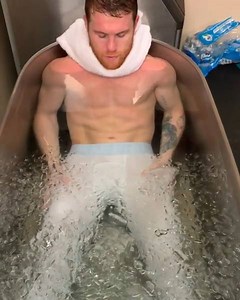 233K views · 1.4K reactions |  ¡Ay 'Nanita'!  Saúl Álvarez se está preparando como nunca para la pelea de este 4 de mayo. #CaneloEs 倫壘  @Canelo | TV Azteca Deportes | Facebook