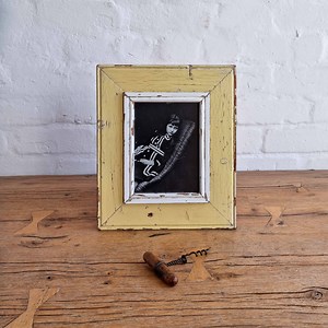 Cadre photo shabby chic 6 x 8 : bois de récupération, jaune renoncule - Etsy France