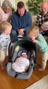 Small Hands, Big Feelings, Instant Bond 💕#SiblingLove #AdorableScene #PureHappiness #ViralShorts