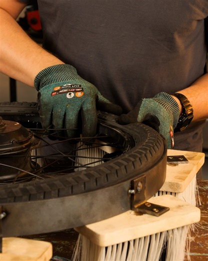 424K views · 1.5K reactions | Handy DIY Gladiator Leaf Collector For Your Garden! | Bored Panda Art | Facebook