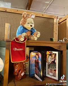 Exploring the booth of the Brass Armadillo Antique Mall in Phoenix, AZ is like taking a step back in time! With over 600 antique dealers and millions of antiques and collectibles, you're sure to find something special. Check out Booth 18 on Florida aisle. #throwback #brassarmadillophoenix #brassarmadillo | Brass Armadillo Antique Mall - Phoenix | Facebook