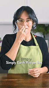  Hey, Essential Oil Lovers!!! 殺 The DIY "Gift Giving" Recipe Box is FINALLY here 朗 Making natural products has never been this cool, fun and easy! We support on saying YES to: ✔️ Selling directly to you ✔️ GC/MS tested oils ✔️ 100% Farm-directed oils Don’t wait, grab yours  simplyearth.com/box | Simply Earth | Facebook