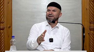 Koja je razlika između sadake i zekata? | Muhamed Demirović