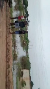 População da cidade de Maputo faz greve por falta de valas de drenagem para escoar águas pluviais | Moz Massoko | Facebook