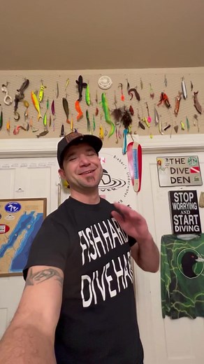 Found some lures today! #scubadiving #foxriver #depere #greenbay #wisconsin #cleanup #coldwatertherapy #fyp #fun #letsgo #walleyefishing #fishinglures | Ed the Diver