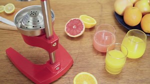 CO-Z Manual Citrus Juicer - Professional Orange, Lemon, Lime & Pom Juice Extractor, Easy to Clean, Yellow