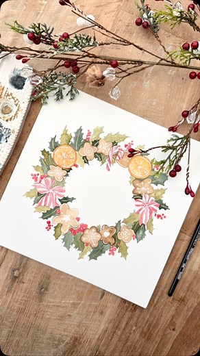 Et je vous présente cette nouvelle planche à peindre dors et déjà disponible sur le site :) une jolie couronne de Noël avec du Guy , des noeuds festifs et de jolies baies d’hiver à peindre à l’aquarelle sur du papier en coton ♥️ de quoi se mettre dans l’ambiance des fêtes pour offrir ou se créer une jolie déco en mode Christmas ♥️ | Sagapo-scrap
