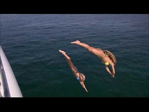 Jenn Brown and Krisi Ballentine Yacht Diving