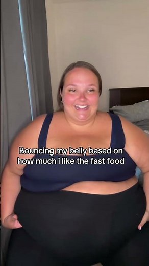 500lbs Big Girl bounces her Belly for FAST FOOD?! 🤯👀 #ssbbw #plussize #belly