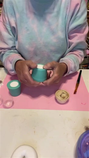 2K views · 67 reactions | love these cute little fake mini ice cream cones  勺 #EtsyStarSeller #etsyseller #etsystore #etsysellersofinstagram #etsyfinds #etsyshop #diyideas #birthday #diycrafts #etsyhandmade #etsygifts #diygifts #diy #diyhomedecor #diyprojects #etsy #fakebake #resinart #resincraft #fake #valentines #valentineday #fakeicecream #10minresin | Pam's Craft Boutique | Facebook