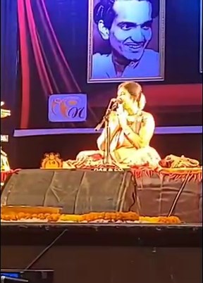 19K views · 653 reactions | Guru kripa  When Pandit Kumar Bose ji asked for a Mike in the middle of the concert and spoke his heart out, deep thoughts on Guru shishya parampara Humbled #MaliniAwasthi #Kolkata #KumarBose #Indianmusic #Classicalmusic | Malini Awasthi | Facebook