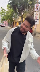 628K views · 34K reactions | Las mejores bromas entre novios celosos…  #humor #pareja #bromas #novios #soylf | LF | Facebook