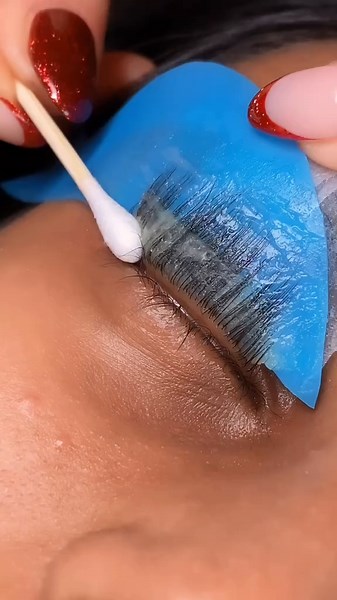 Ultimate Guide to Lash Lifting Techniques