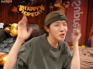 Hobi singing DNA demo version 💜 | BTSNoona ㅠ ㅠ