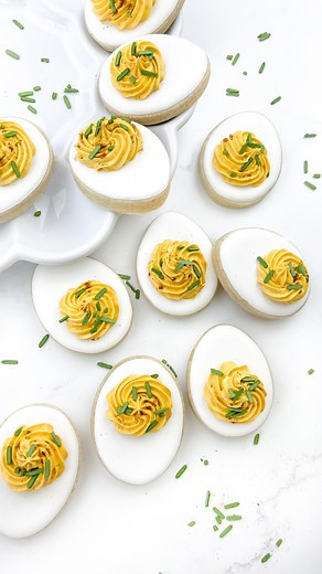 Hard boiled eggs or cookies?! I used a parchment overlay on royal to get the yolk texture (pull after 10-15 minutes depending on your climate). #cookiedecorating #cookiedough #eggs #realism #funwithfood | Maya Frenklach