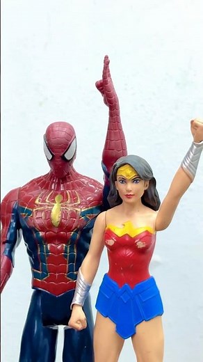 Spiderman and Wonder Woman choose the right SLIPPERS #hulk #spiderman #marvel