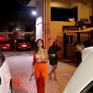 Ananya Pandey With Mother Bhavna Pandey Family At Seema Khan Party Bandra 😍❤️😍|| Bollywood Plus || #BollywoodPlus #AnanyaPandey #BhavnaPandey #Family #SeemaKhan #Bandra | Bollywood Plus