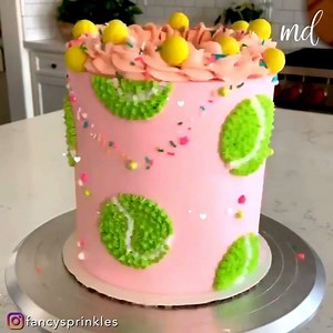 21K views · 395 reactions | A cake made for tennis enthusiast!  By: fancysprinkles | MetDaan Cakes | Facebook