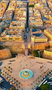 4.8K views · 161 reactions | Die charmante Insel Malta ist im Sommer besonders attraktiv. Warme Temperaturen, klares blaues Wasser, tolle Buchten, zahlreiche Ausflugsziele sowie eine Menge Events…das alles und noch vieles mehr erwartet euch hier! ☀️  Also gleich mal eine Reise nach Malta buchen oder?   @the.travelholix #visitmalta #maltareise #moretoexplore #sommer #malta | Visit Malta | Facebook