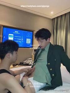 Reup 210. Handsome CN boy and his bottom
