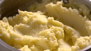 Close Pot Mashed Potato: stockbeeldmateriaal en -video's (rechtenvrij) 24157300 | Shutterstock