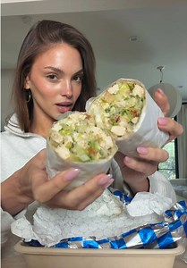 Lunchtime! Trying Liora's Chicken Caesar Wrap & Matcha