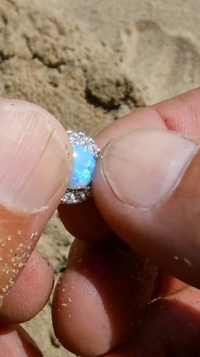 5 Rings and a Return one! #gold #beach #adventure #metaldetecting #sand #ring | Gigmaster