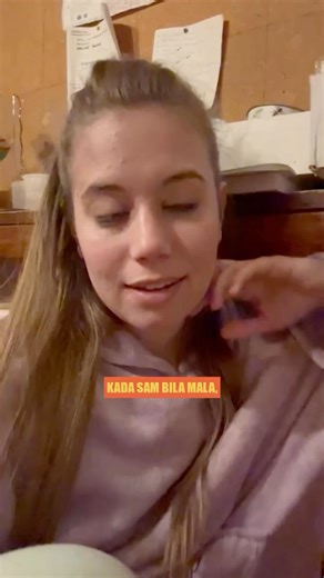 Kada je 6. prosinca 1989. otvorena Mala scena svijet je bio drugačije mjesto. Nezamislivo drugačije. Naime, kada su mobiteli došli u Hrvatsku - već smo imali dvije godine. Kada je internet službeno, u povojima, došao u Hrvatsku - slavili smo treći rođendan. Kad je nastao Facebook - već smo imali dobrih 15. A Instagram - 21. Već smo bili punoljetni. A naša prva publika? Već dobrano gaze treće desetljeće. 34 godine mijenjamo se sa svijetom. I u tome je jedna od tajni. I znate što je najbolje? Bit 