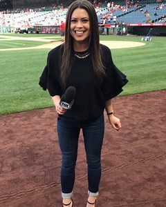 Shake and bake! . . 📺 -> @FoxSportsWest 📱-> #FOXSportsGO | Alex Curry