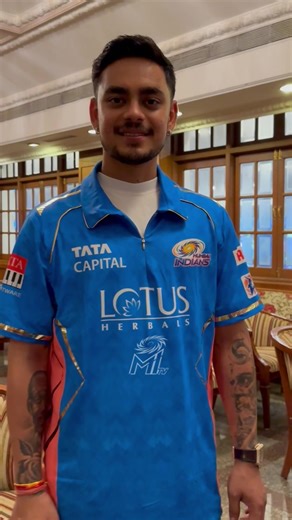 Aapla Ishan cheering for the women in blue-and-gold: दिवस बनला 💙 #OneFamily #MumbaiIndians #AaliRe #WPL2023 #MIvGG | Mumbai Indians