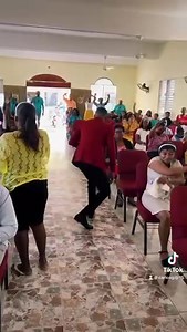 12K views · 810 reactions | Cuando mi mejor amigo el Espíritu Santo llega, esto es lo que sucede  te amo amigo mío gracias por caminar conmigo | Carlos Gil JR | Facebook