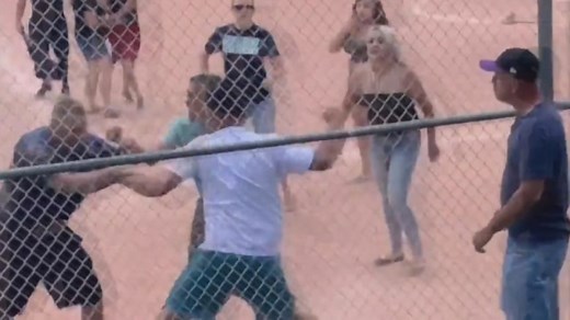Fight erupts at youth baseball game in Colorado