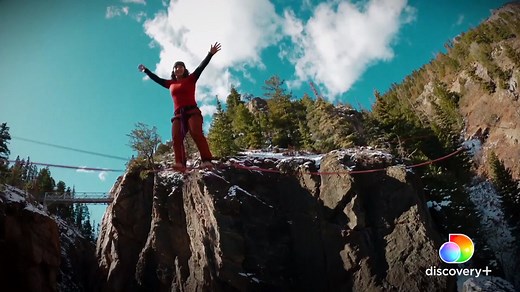 Living life to the fullest means pushing the limits for these highliners. Meet the athletes who face fear everyday, hundreds of feet off the ground, on new discovery original series #PushingTheLine streaming June 5 . Learn more here: Discovery.com/PushingTheLine | Discovery