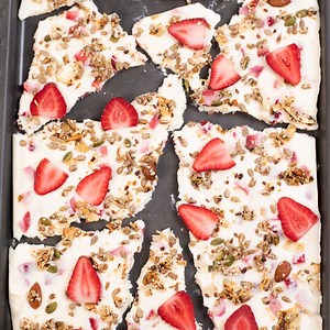 Keto Frozen Yogurt Bark Recipe - Sweet & Delicious