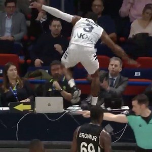 Her: "My parents went for drinks, I'm alone in the fifth row." Tyrus McGee: ... #BasketballCL | Basketball Champions League