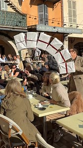 203K views · 2.7K reactions | when Gravity is on holiday..Wait for it!藍 #prank #christmasprank #viral #noël | Julien Magic | Facebook