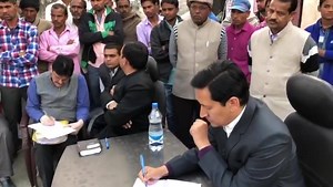DM Haridwar, Deepak Rawat holding court in village | Indian ias