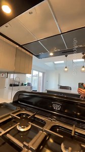 SILVER MIRROR - A TRUE REFLECTION Our Mirrors are Heat & Impact Resistant, unlike Standard Mirrors. Only Toughened Mirrors are a suitable glass splashback option as they can withstand up to 400ºC. All of our Mirrored Splashback collections are produced with Toughened Mirrored Glass! PRICE: £2,050 - £2,500 QUOTE: https://www.creoglass.co.uk/splashbacks/mirrored-splashbacks/toughened-mirror-splashbacks #silver #home #kitchen #interiordesigner #interiordesign | CreoGlass