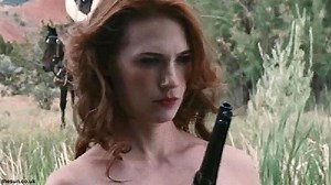 Aktris `X-Men: First Class`, January Jones Topless di Film Koboi
