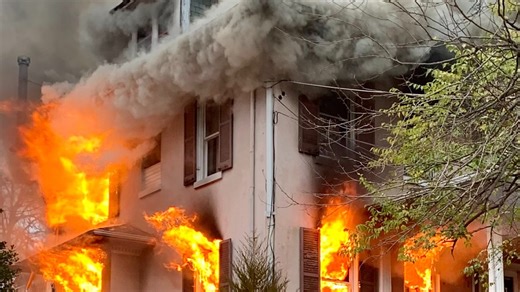100 firefighters battle 2-alarm blaze in Northwest DC
